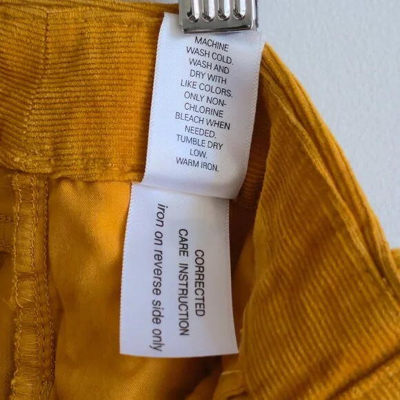 Banana Republic Limited Edition Corduroy Jeans | Skinny | Size 26/2 - Picture 11 of 11